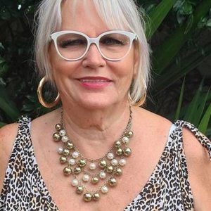 Meet your Posher, Diane